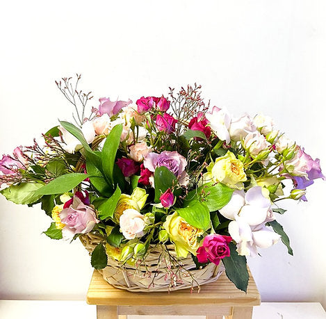 Extravagant Fresh Flower Arrangement 