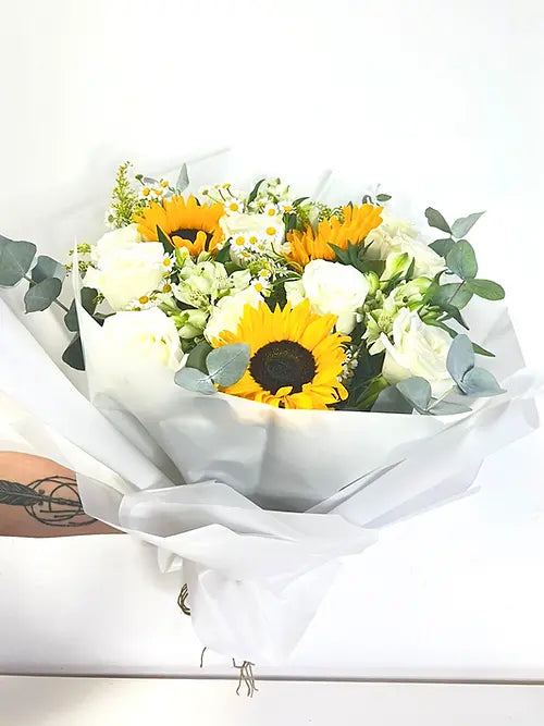 Dazzling Sunflower Bouquet 