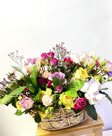 Extravagant Fresh Flower Arrangement 