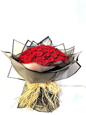 Bouquet of 100 Fresh Long Stem Red Roses 